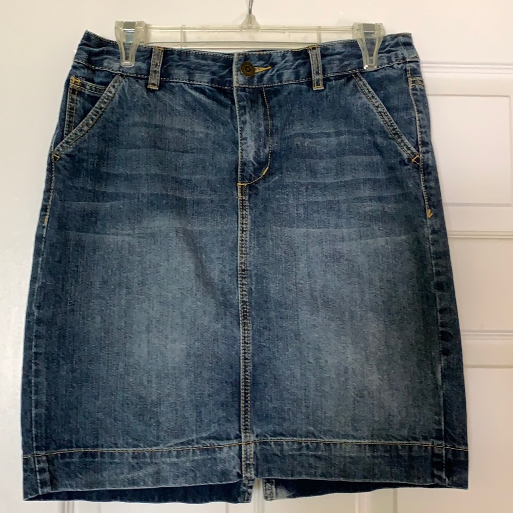 Jean Skirt, knee length, size 4, Merona, 100% cotton